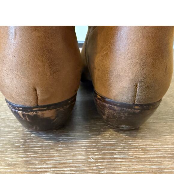 GUESS Suede Camel Western Short Cowboy Boots Women size 7.5 - Picture 3 of 8